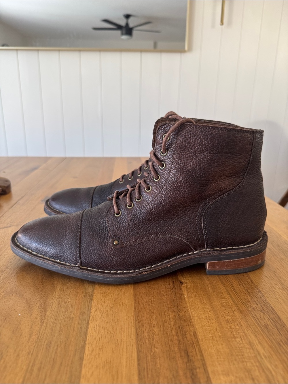 Men Cole Haan lace up captain boots sz 9.5 dark brown